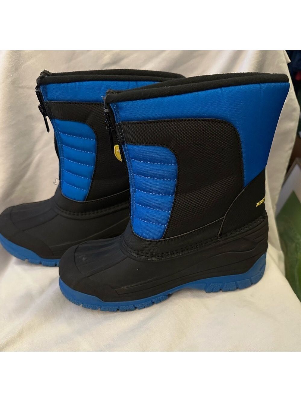 Arctic Shield size 3 kids snow or rain boots, GUC